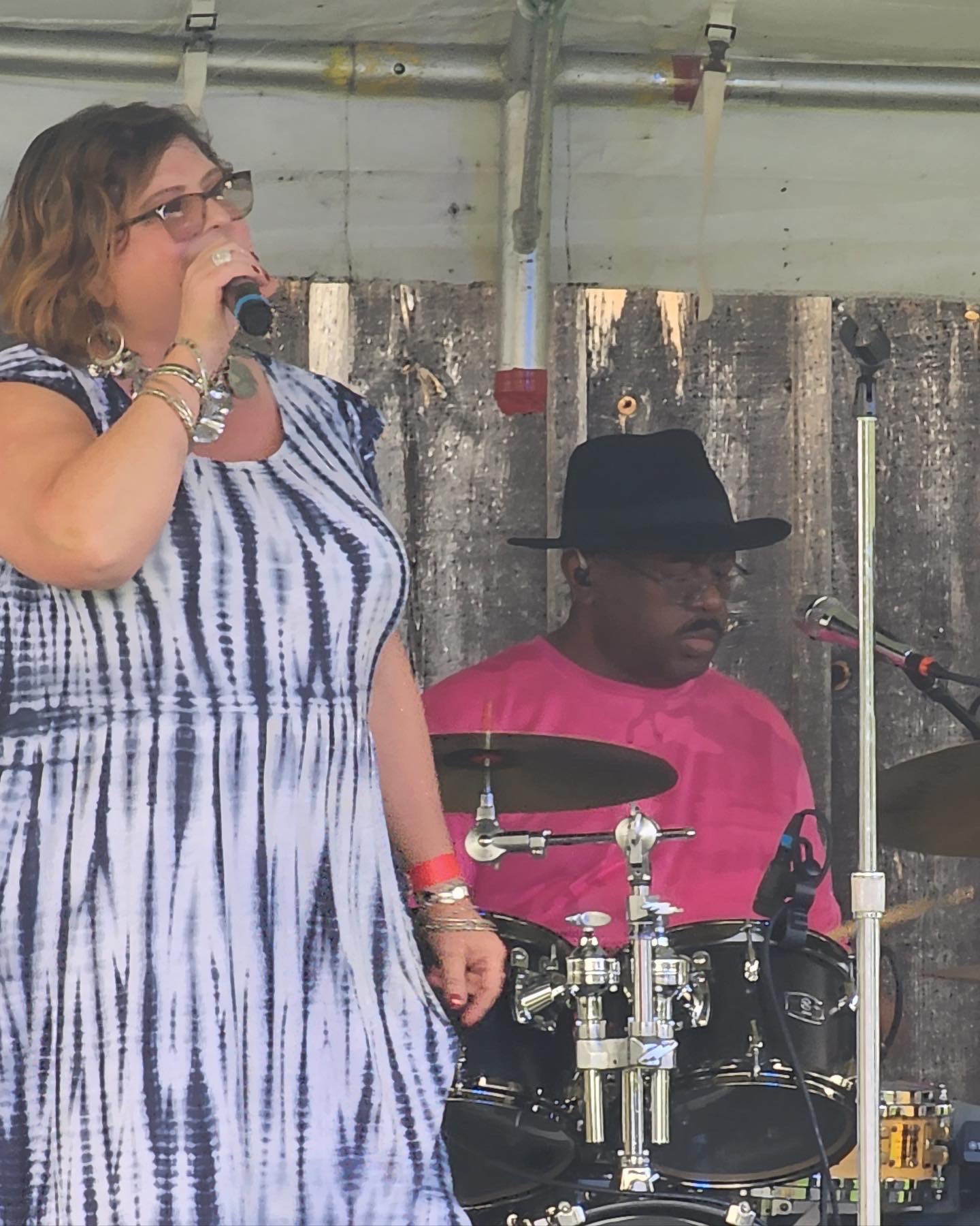 8A606ACB-8909-4724-8585-264650B3A4D1